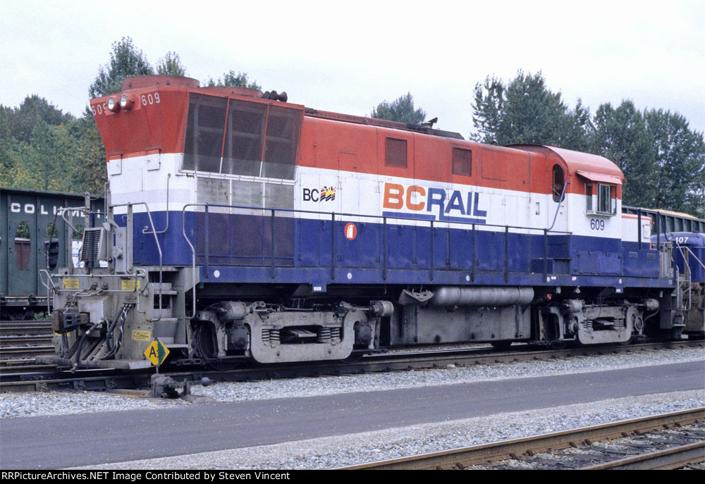 BC Rail RS18C #609 with slug #407